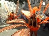 Dimenticati gli scontri, Londra si gode il carnevale