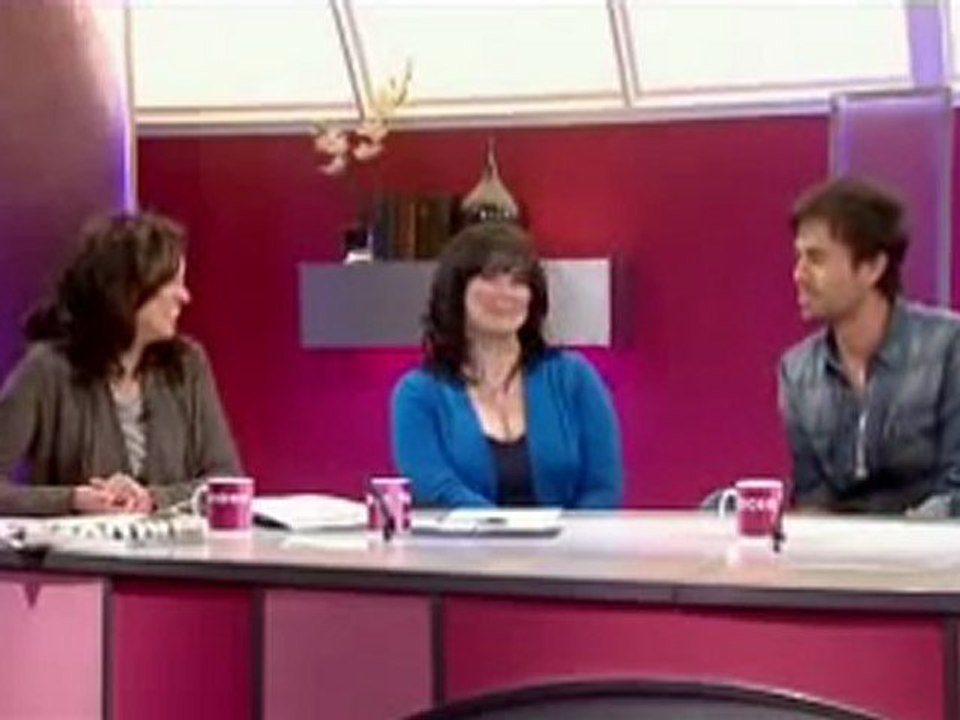 Enrique Iglesias   Interview (Loose Women 2011)wmv