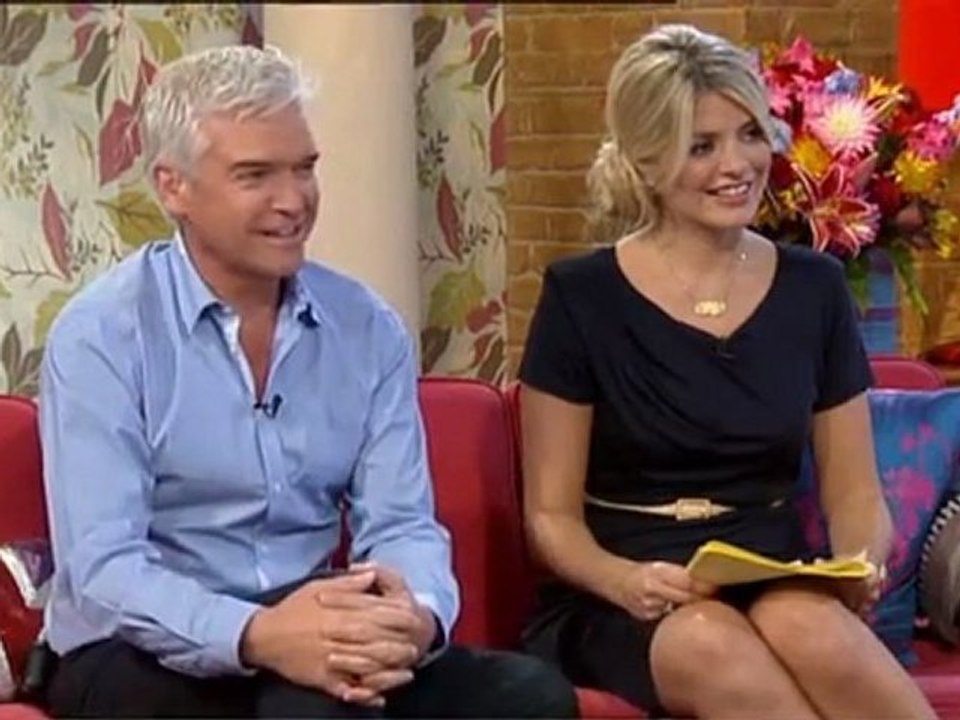 Nicole Scherzinger  Enrique Iglesias   Interview (This Morning   7th October 2010)