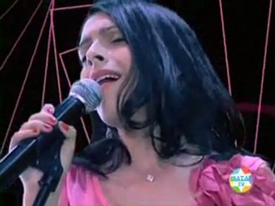 Clip fond vert Jess Amli Clips machine