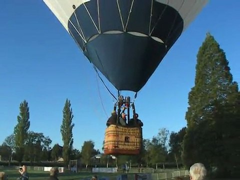 Montgolfière Hutchinson à PARAY LE MONIAL