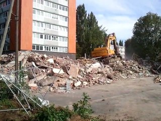 Démolition de L'école Lamartine à Lambersart 59130 - 29 aout 2011