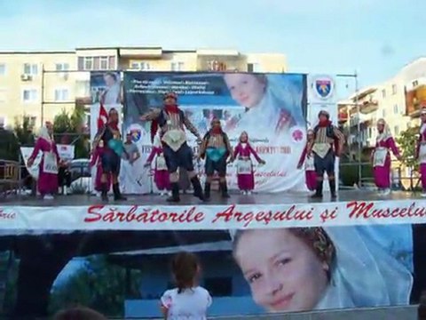 Romanya Carpati Folklör Festivali Zeybek Gösterisi