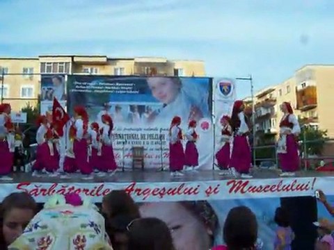 Romanya Carpati Folklör Festivali Üsküp Ekibinin Gösterisi