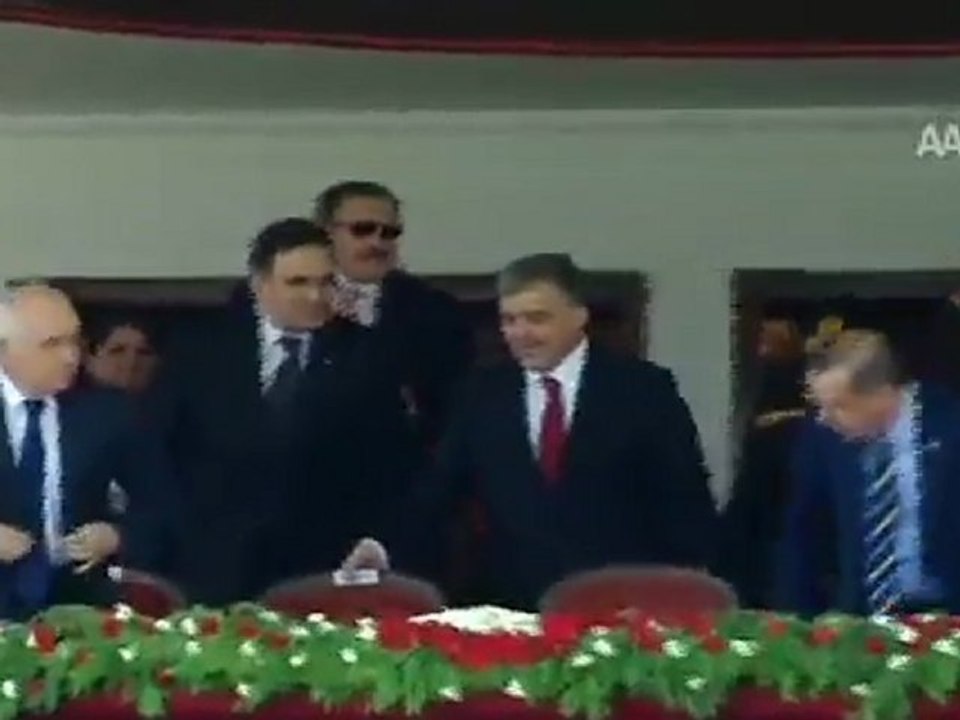 Başkomutan kutlamaları kabul etti