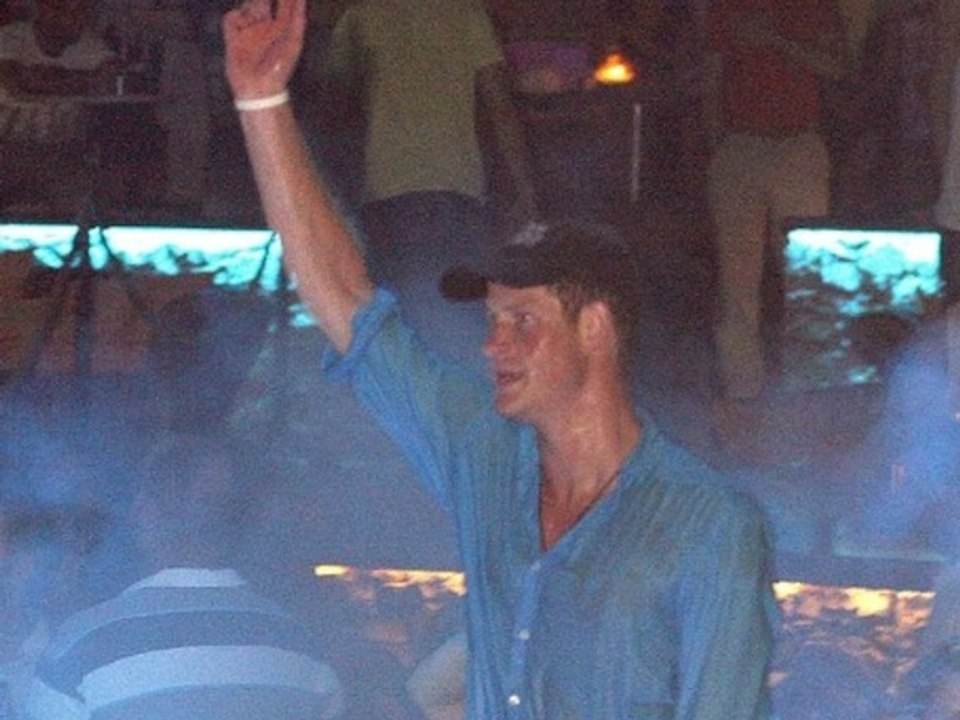 Le Prince Harry de retour sur le dance-floor!