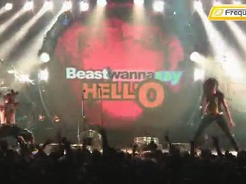 COUVRE FEU - Shaka Ponk - Hell'O