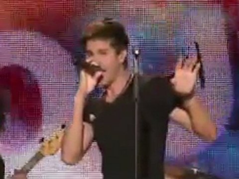 Enrique Iglesias I LIKE IT (Live) @ Macy's 4th of July Fireworks Spectacular [2010]