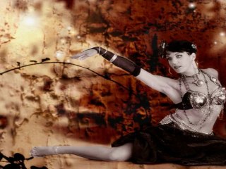 Compagnie Sheitana tribal fusion création Ausatinrouge. version 1