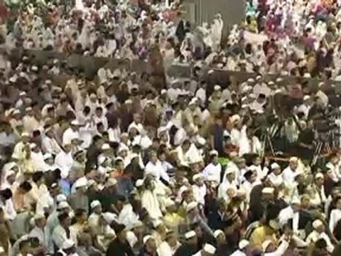 Asian Muslims celebrate Eid