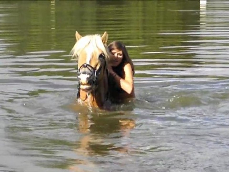Baignade dans la Mayenne avec Gromi ♥