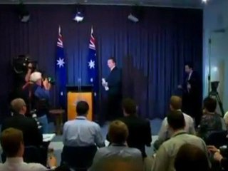 Court rejects Australia refugee swap