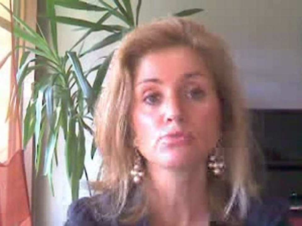 Marine Scattolini donne des cours de langue (anglais, italien, ...) par internet