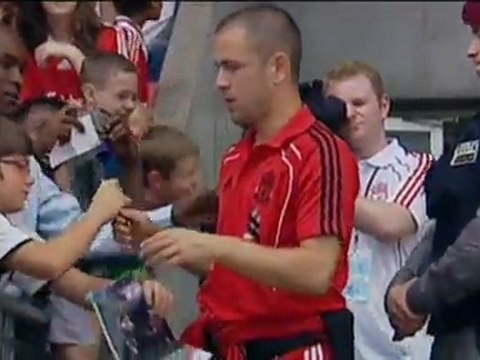 Cole signs loan deal with Lille