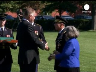 Petraeus cuelga el uniforme para dirigir la CIA