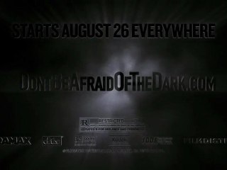 Red Band - Trailer Red Band (English)