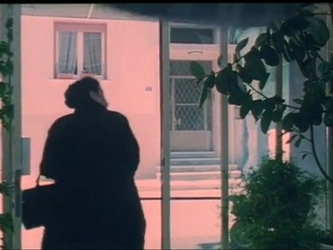 Φευγαλέα Χαμόγελα του Δημήτρη Κανελλόπουλου (Μικρού Μήκους Ταινία)