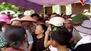 Đám tang 3 nạn nhân vụ án mạng cướp tiệm vàng Ngọc Bích -Bắc Giang