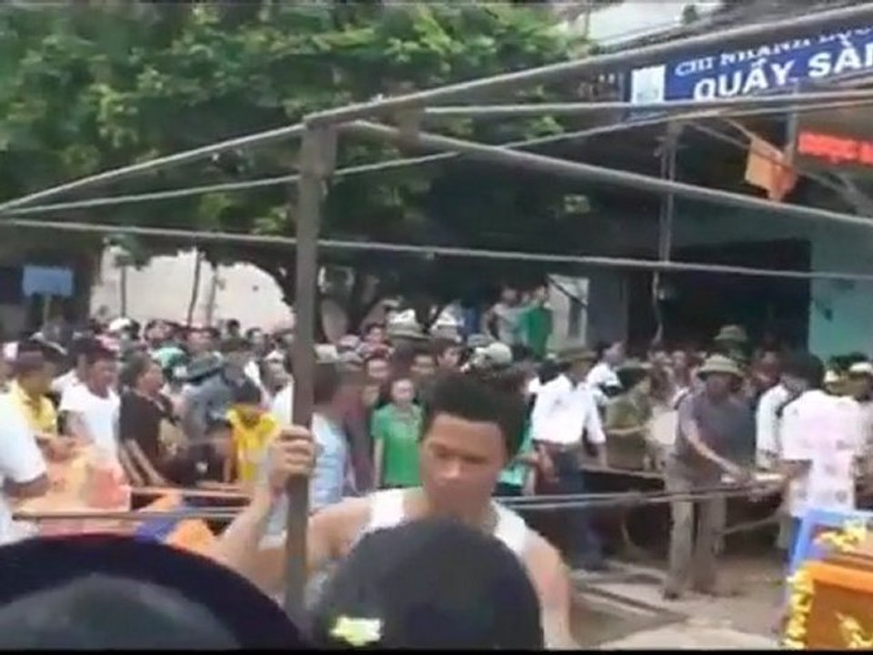 Án mạng kinh hoàng tại tiệm vàng Ngọc Bích - Bắc Giang