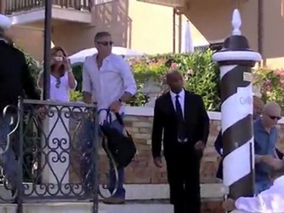 Clooney schippert in venedig