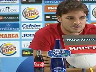 Pedro León ya luce la camiseta del Getafe