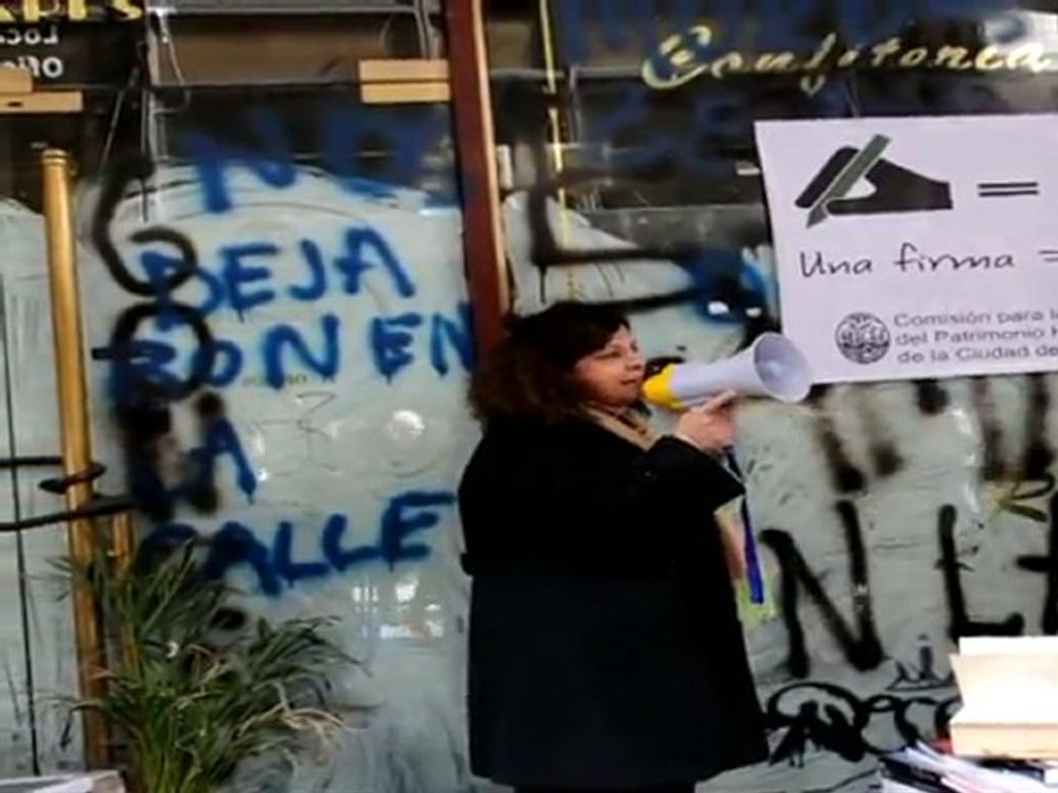 Argentinians angry as cult cafe turns sports store