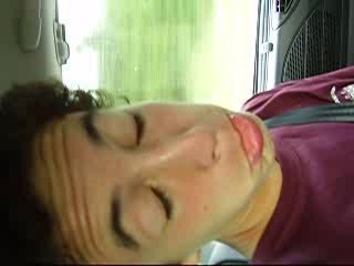 Val et Matt au fond de la voiture