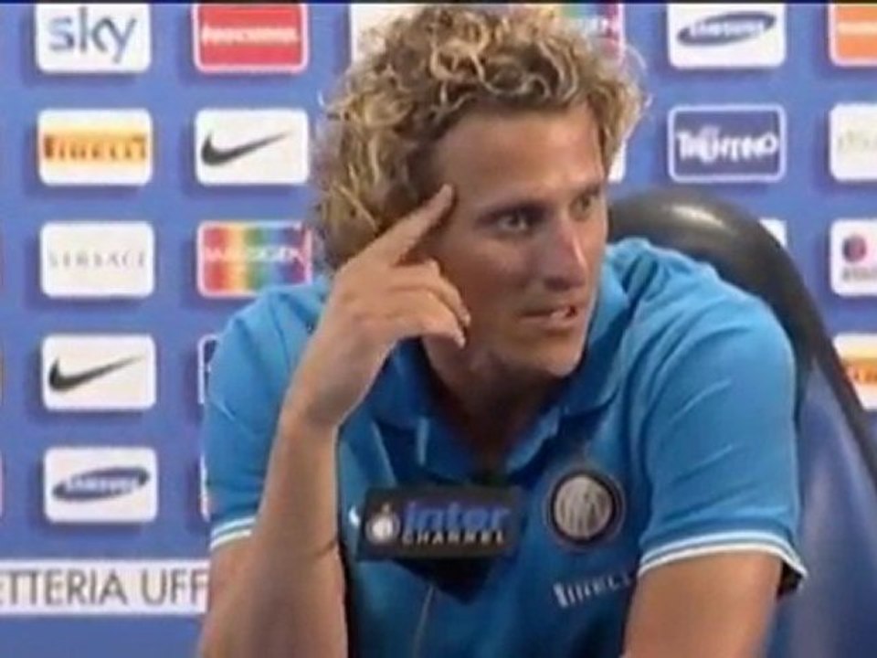 Forlan présenté à L'inter Milan
