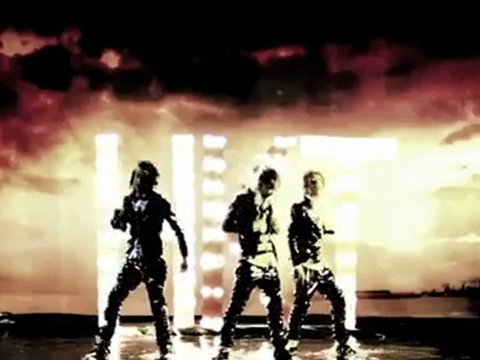 Trú Mưa-HKT Band