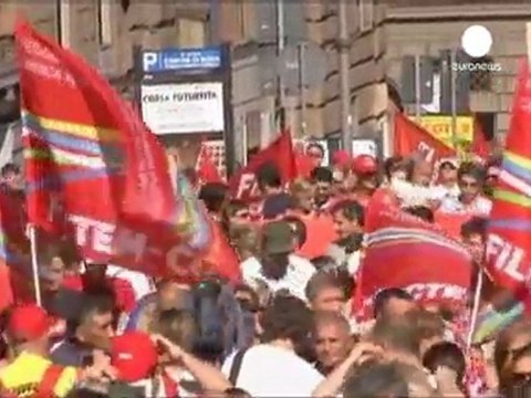 Strike-hit Italy to call austerity confidence vote