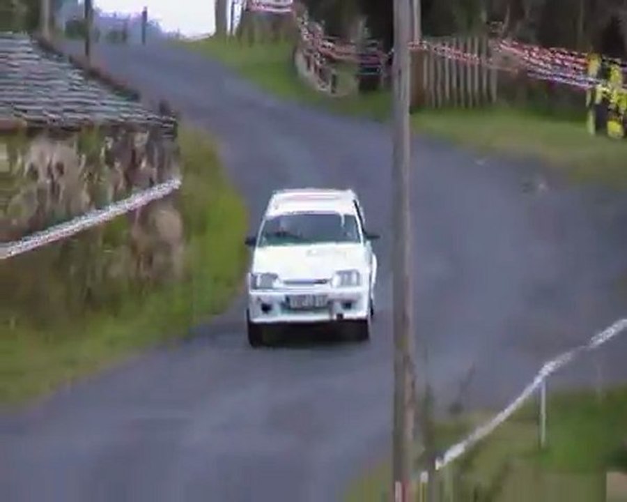 rallye velay auvergne 2011 passage de l'équipage Colombet/Beysson