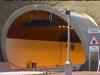 Road tunnel draws 'boy racers'