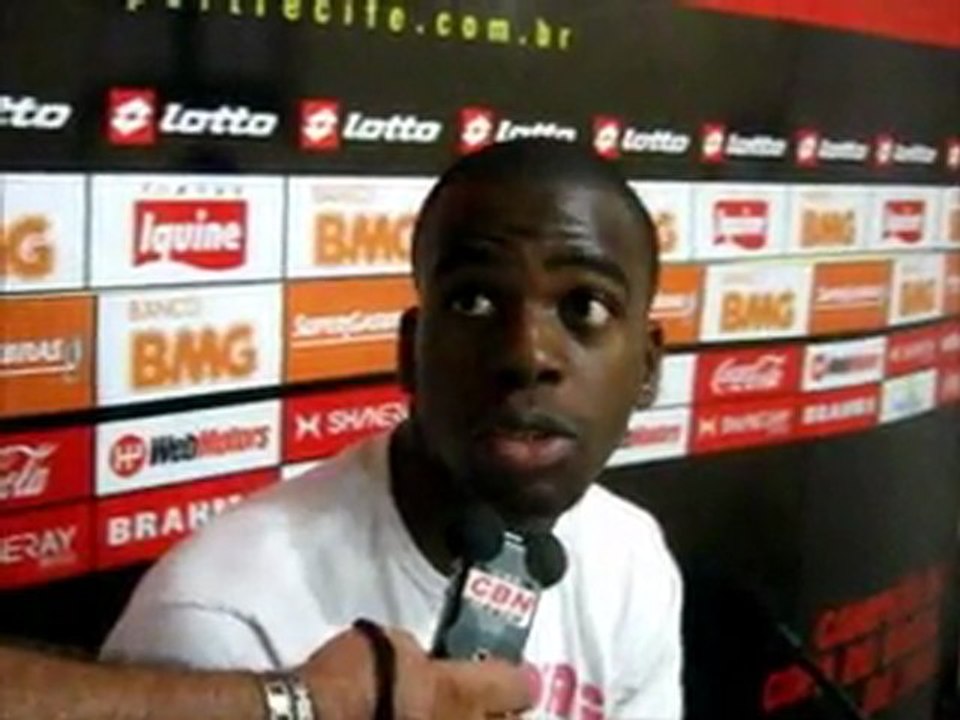 Goleada PE- Tobi garante estar pronto para atuar onde PC escalar