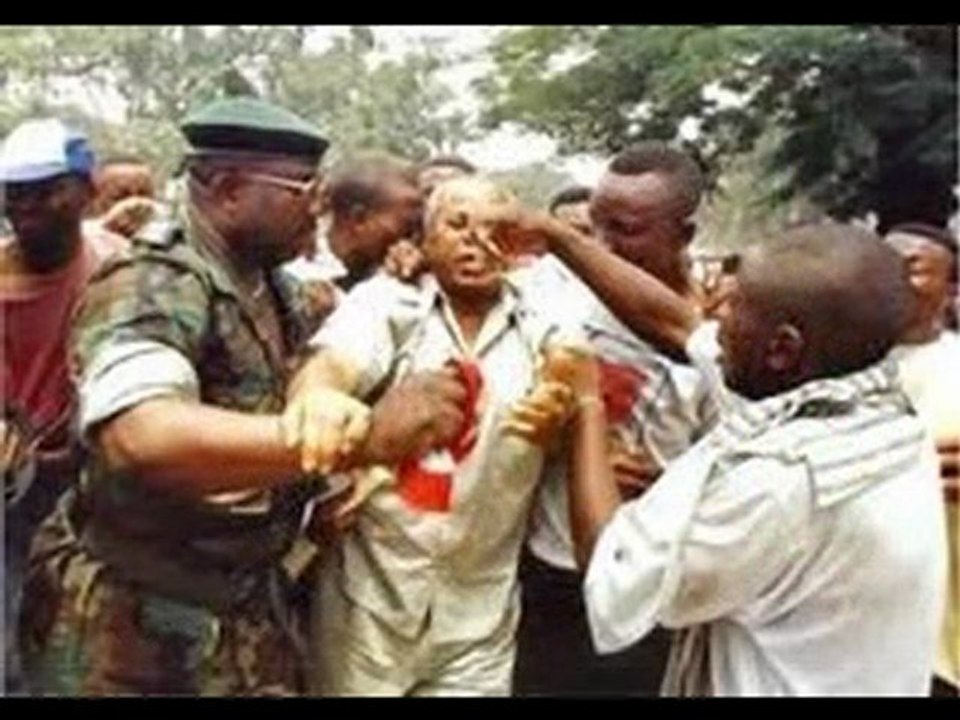 Les forces m911 soutiennent tshitshi