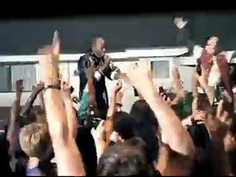 B.o.B - Magic ft. Rivers Cuomo [Official Music Video]