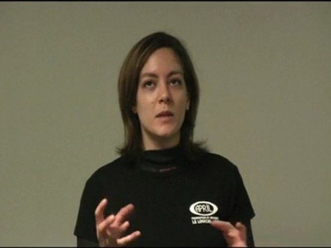 Ubuntu Party 8.04 - Sensibiliser les décideurs politiques aux enjeux du Logiciel Libre par Alix Cazenave (April)