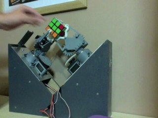 Vaucan'cube - Nouveau robot, premières résolutions -  EUCYS 2011