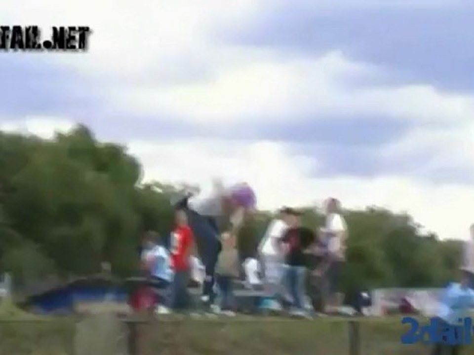 Roller Blade Fence Jump FAIL