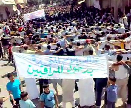 Peaceful Demonstration Against Assad in Albayada , Homs , Syria 3 حمص حي البياضة جمعة الموت ولا المذلة 02-09-2011