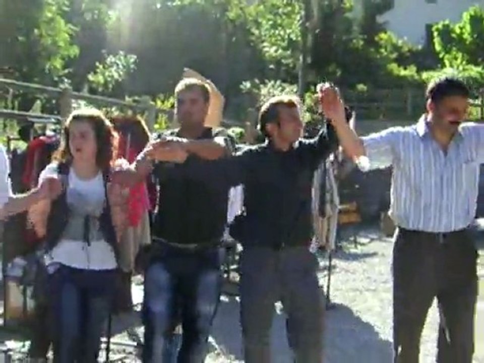 topluca koylu yavuz günaydan horon şow, horon boyle oynanır ve oynatılır