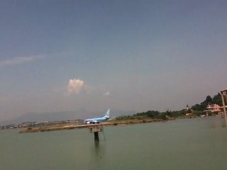 B737-800 thomson take off RWY 35 of corfu
