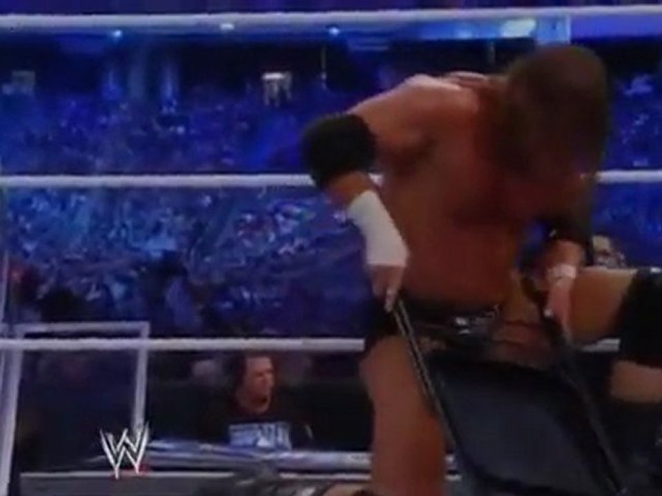 Triple H vs Undertaker - WWE Wrestlemania 27 - Match complete