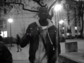 GRAVON EN FREESTYLE DANS LES RUES PARISIENNE