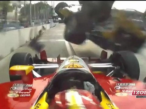 IndyCar Baltimore 2011 Warm Up Huge crash Kanaan Castroneves
