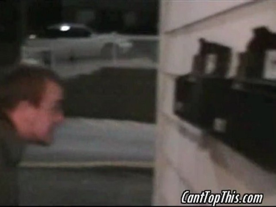 Drunk guy vs Mailbox