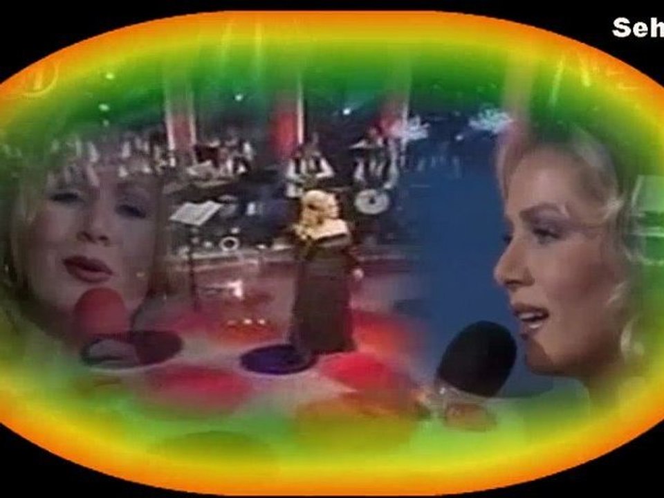 Ayfer ER / Önce Tuttun Elimden (Bitmeyen Çile) [HD]