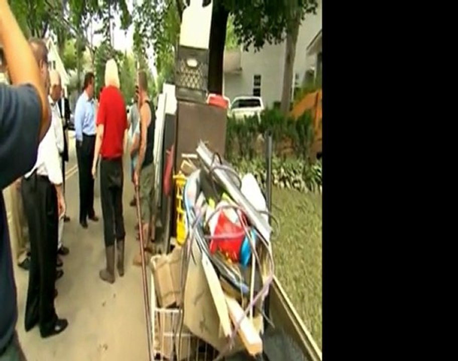 Obama tours flood-ravaged New Jersery