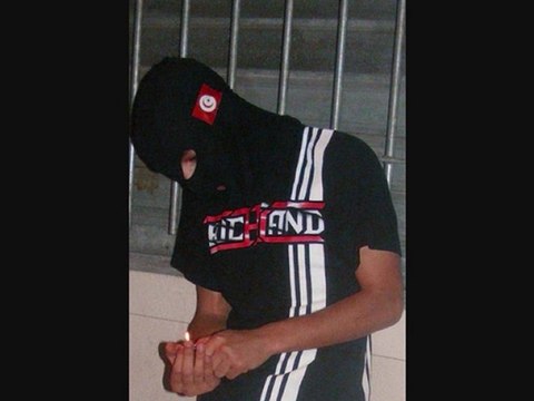 T2OnSi - TeuCHiLanD - A LA ZOB 2 EXCLU ' ENNEMIE DETAT ' RAP LYONNAIS !!! 2011