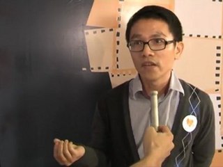 Nhà báo Lê Hồng Lâm chia sẻ tại lễ trao giải YxineFF 2010