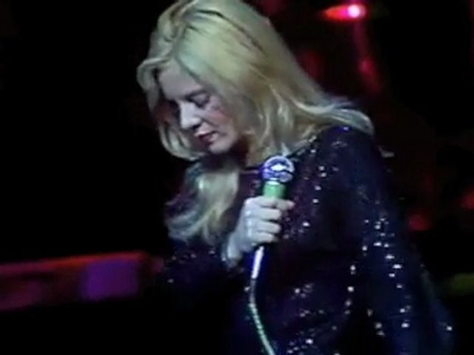 Sylvie Vartan "Changement de cavalière" Palais des Congrès 1975